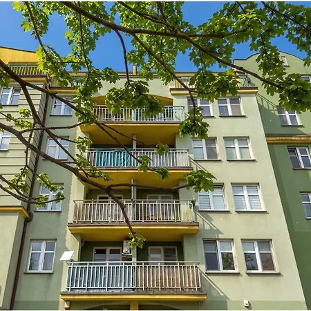 Apartment Charming With Parking And Balcony Near The Centre By Renters *