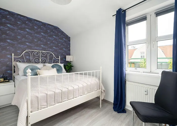 Charming With Parking And Balcony Near The Centre By Renters Apartment