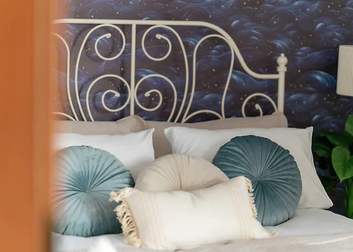 Charming With Parking And Balcony Near The Centre By Renters Poznan