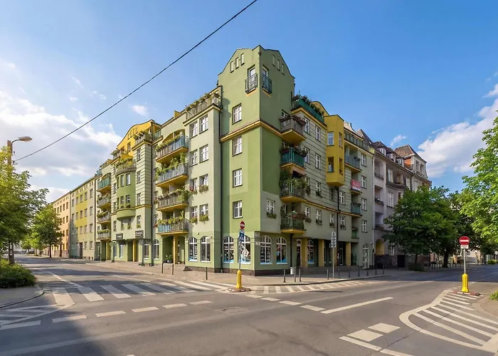 Apartment Charming With Parking And Balcony Near The Centre By Renters